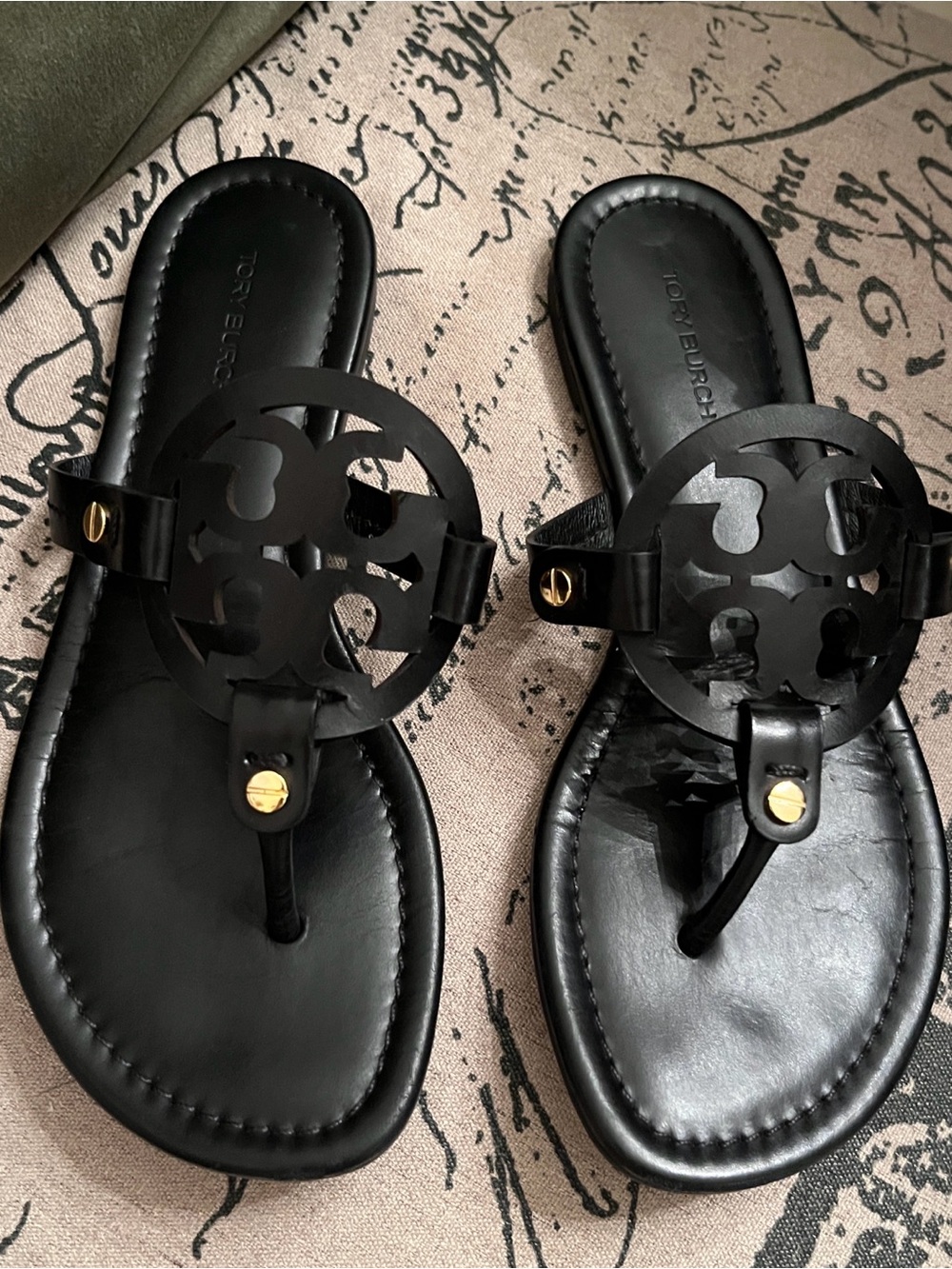 Authentic Tory Burch Black Miller Leather Circle Logo Thong Sandals Rtl $200.00